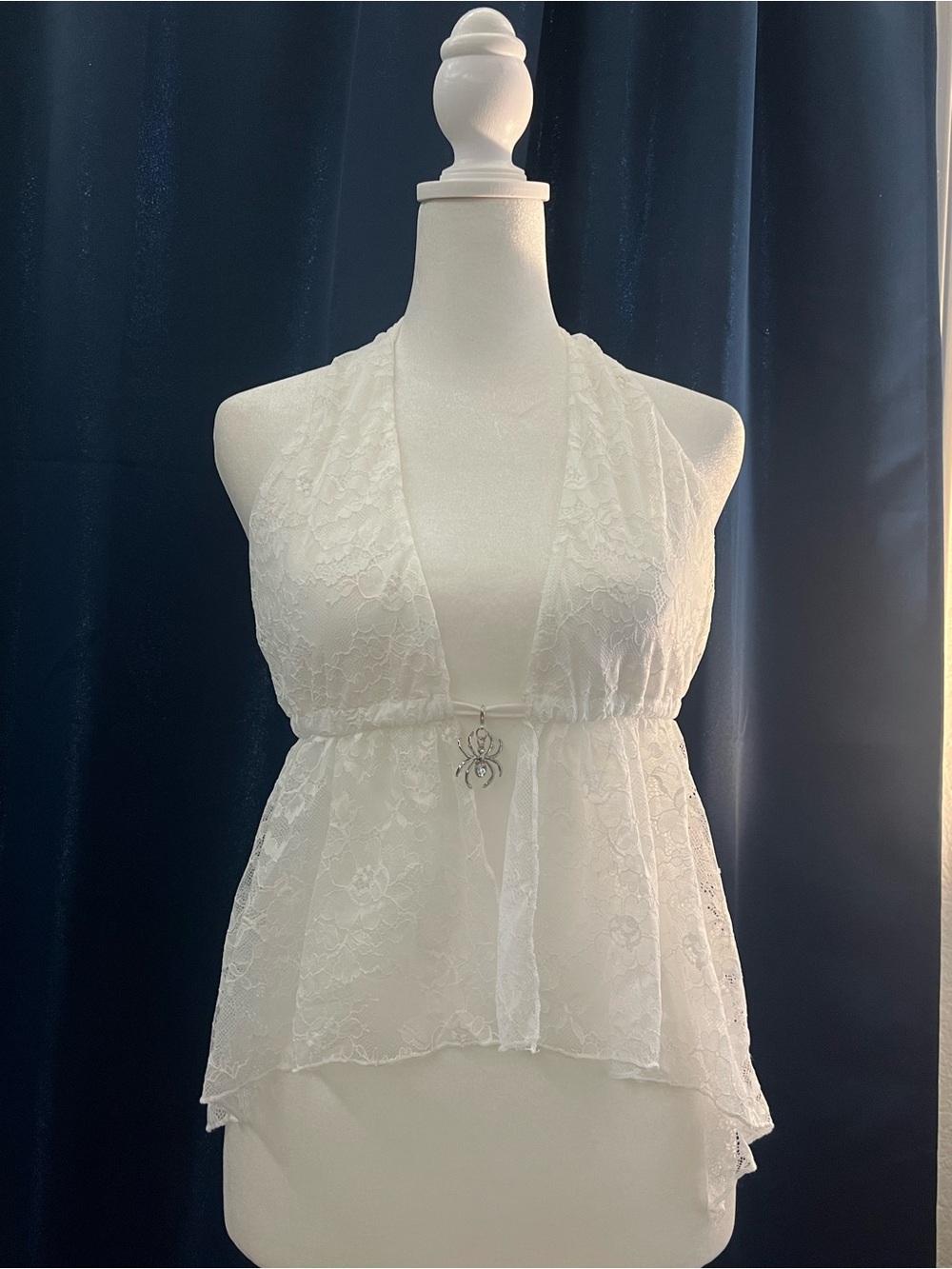 Milumia White Lace Halter Top with Spider Charm – Size M (NWT)